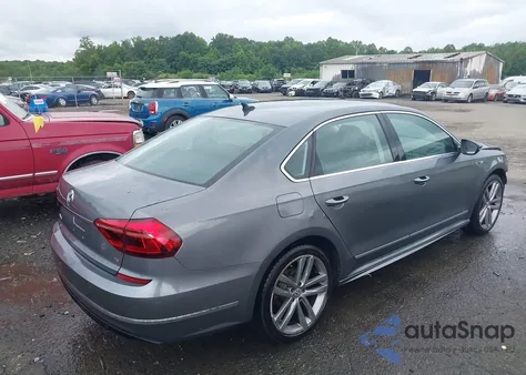 2017 Volkswagen Passat 1.8T R-Line из США, поврежденный, VIN 1VWDT7A31HC054764